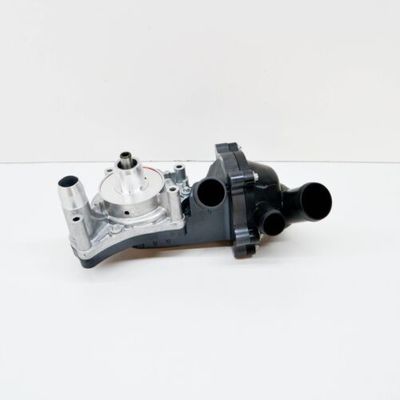 Zespół pompy wodnej Audi A8 4H D4 079121013T Pompa wodna silnika