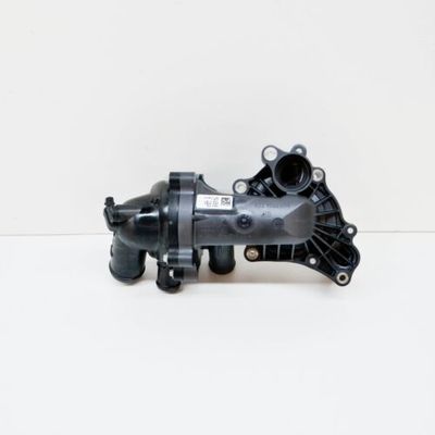 Zespół pompy wodnej Audi A8 4H D4 079121013T Pompa wodna silnika